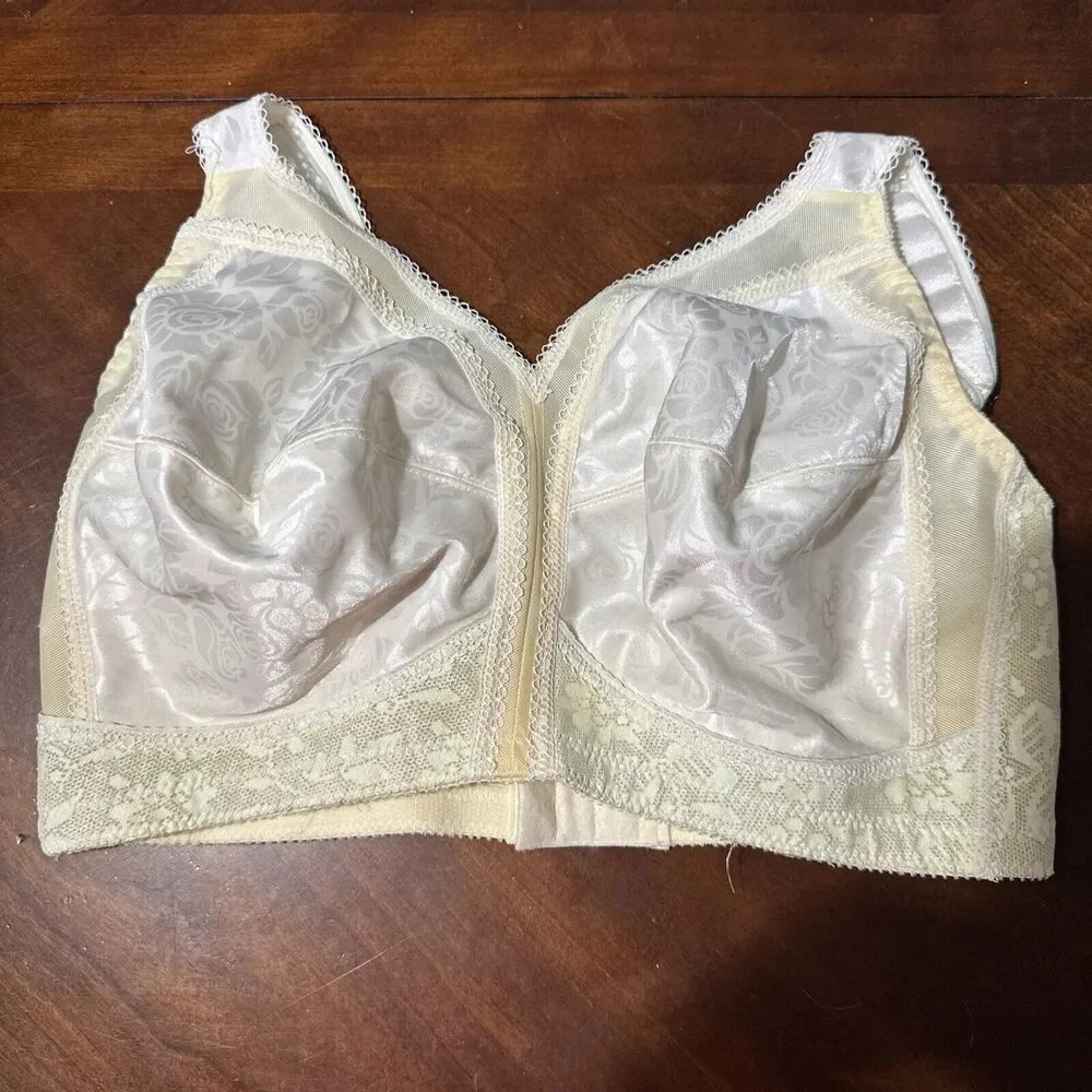 Playtex Vintage 18 Hour Comfort Strap Original Soft Cup Bra #4693 38DD